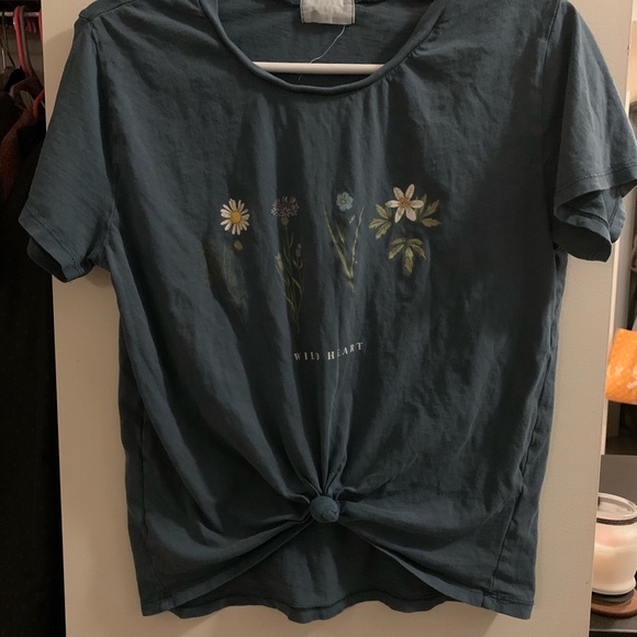 Tops - Cute vintage style crop top